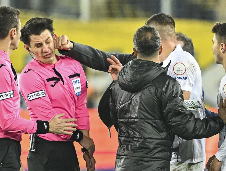 Referee Halil Umut Meler was punched by MKE Ankaragucu president Faruk Koca