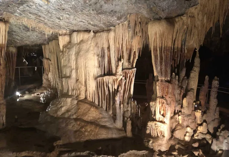 Kapsia Cave: Explore the wonders & fascinating geology
