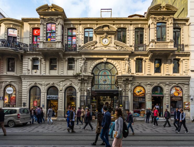 Cité de Péra is a famous historic passage (galleria or arcade) on İstiklal Avenue in the Beyoğlu district of Istanbul