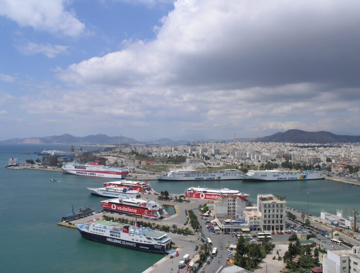 port of piraeus business