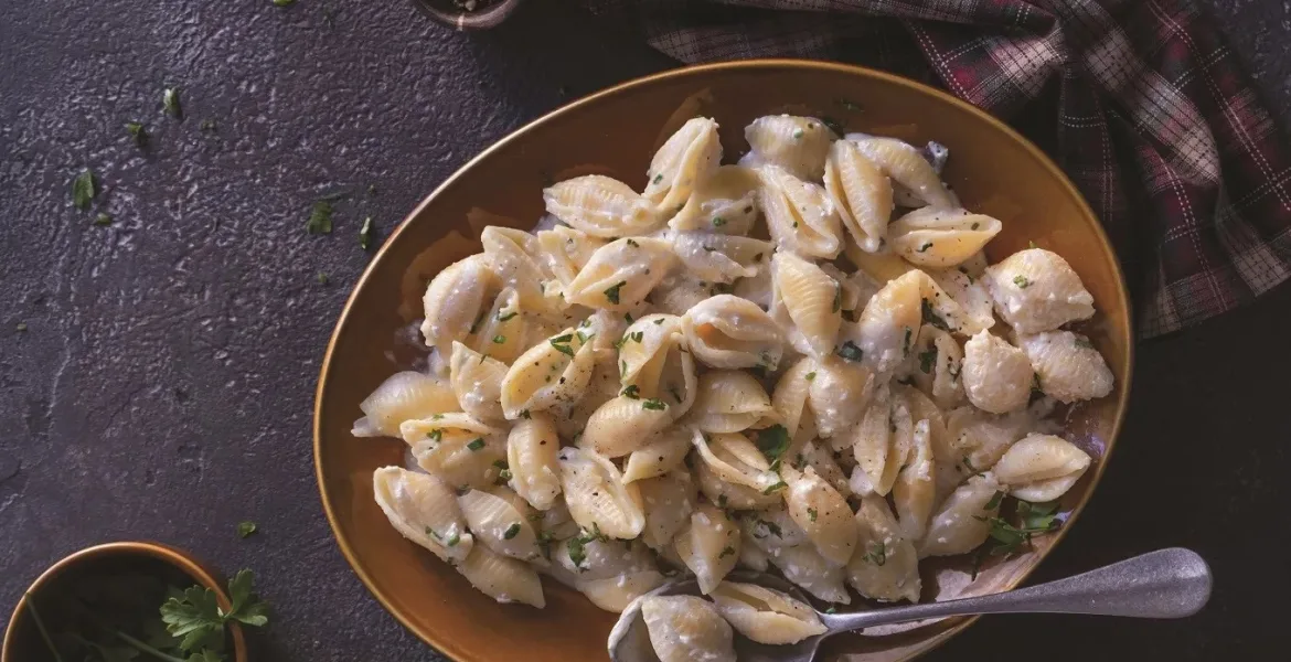 pasta shells with Greek cheese sauce