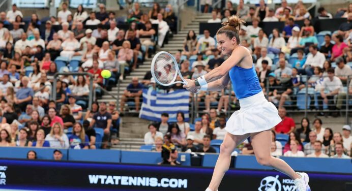Maria Sakkari defeats Kerber in stunning fashion to give Greece a 1-0 lead over Germany at the United Cup