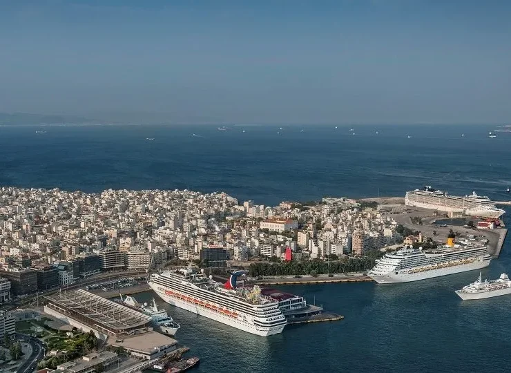 piraeus-port-cruise-passenger-traffic