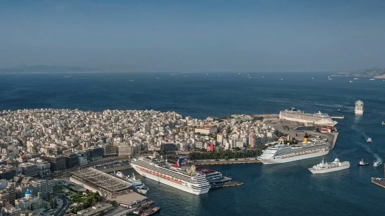 piraeus-port-cruise-passenger-traffic