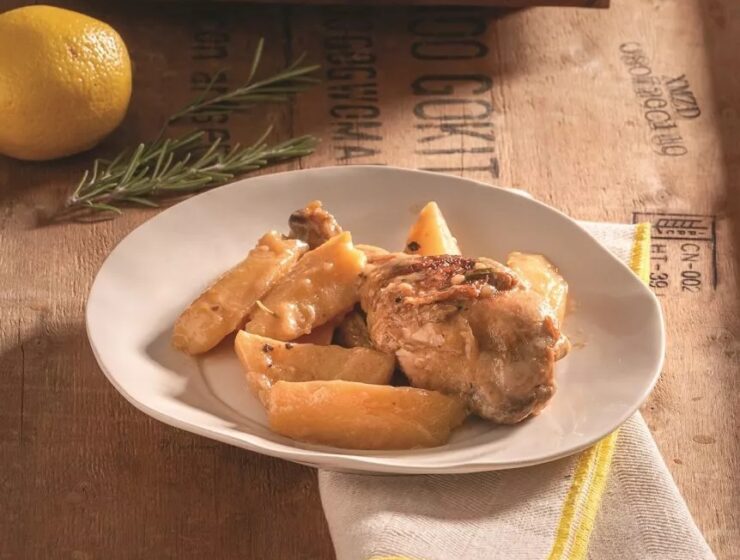 Chicken with potatoes, lemon and rosemary