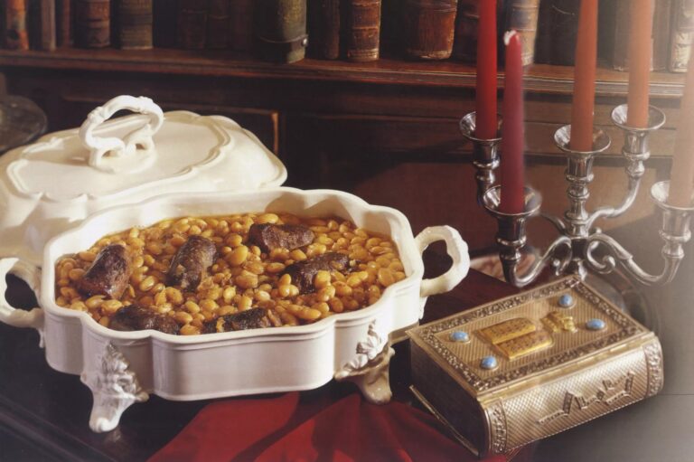 The cuisine of Thessaloniki's Sephardic Jews: Influences and symbolism