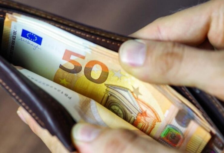 minimum wage euros inflation wallet