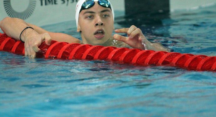 Greek swimmer Apostolos Siskos sets Panhellenic record, advances to World Championship semi-finals