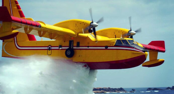 Greece makes "historic" Canadair procurement 50 years after initial purchase