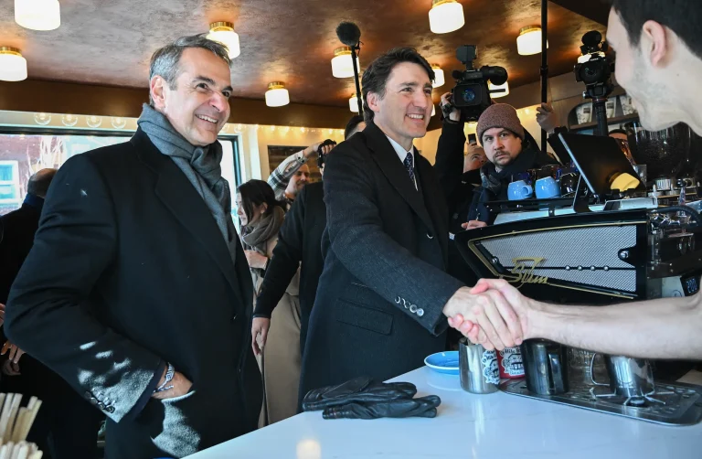 Pro-Palestinian Activist Confronts Greek PM Mitsotakis During Canada Visit