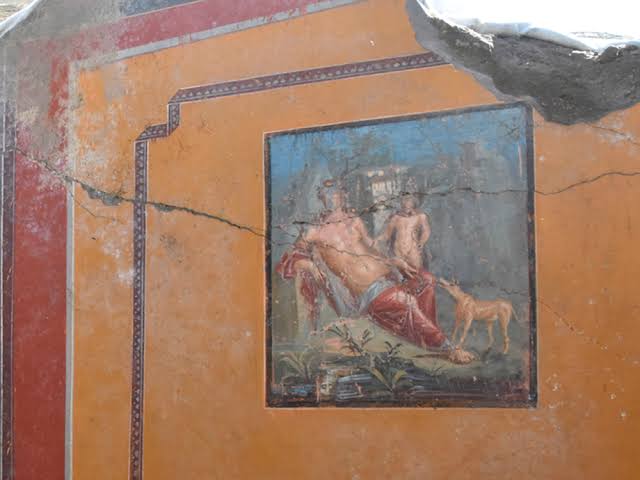 Archaeologists uncover Pompeii fresco depicting mythological Greek siblings