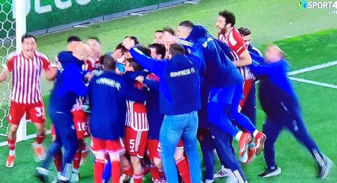 Olympiacos in the "4" of the Conference League, Tzolakis a Hero in Turkey!