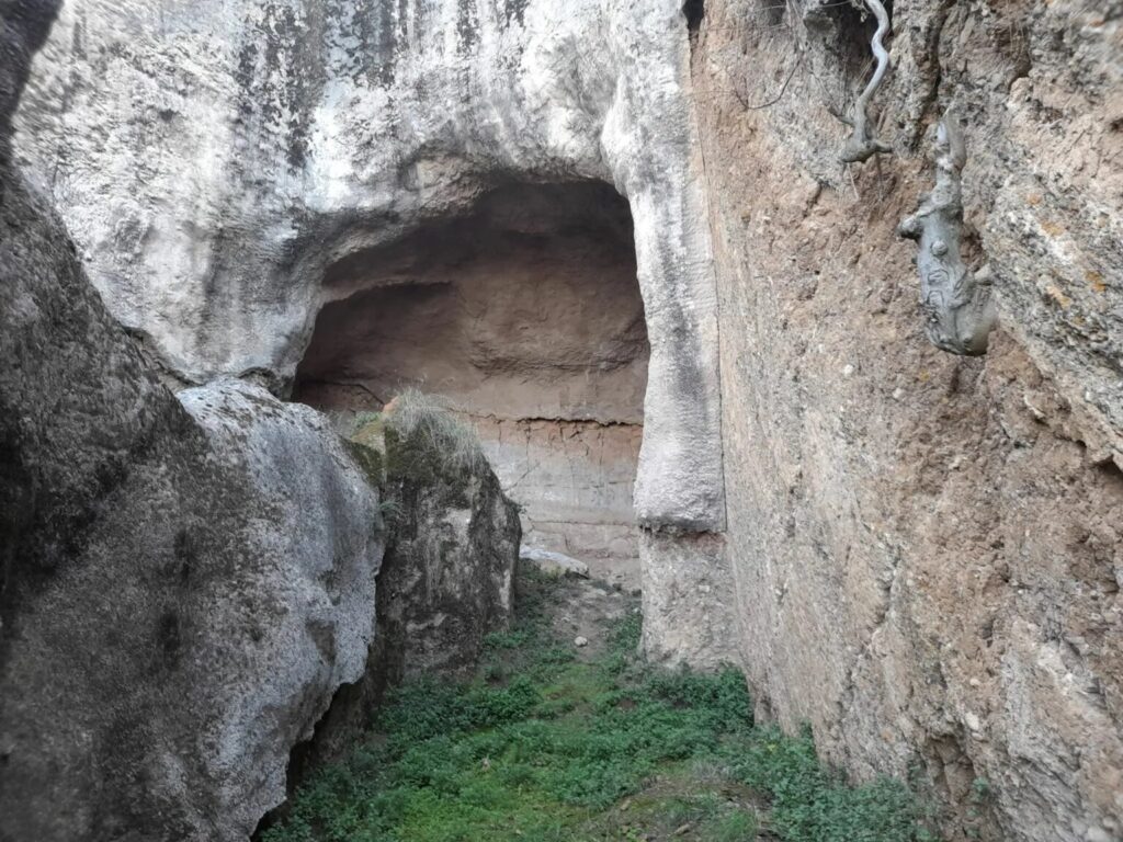 Mycenean Chamber Tombs