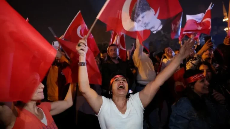 Opposition Shocks Erdogan: Historic Win in Turkish Elections