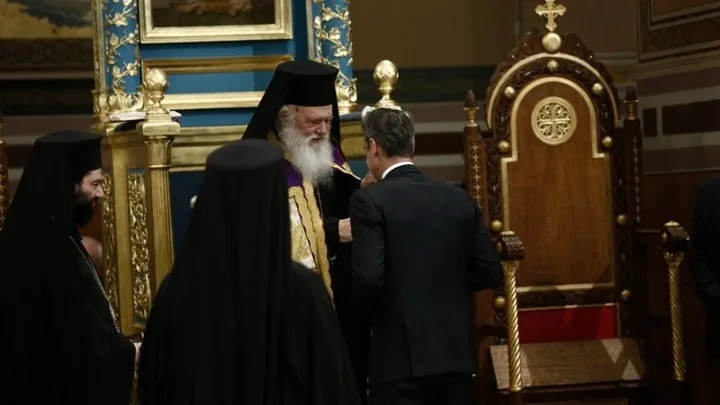 PM Kyriakos Mitsotakis Attends Holy Thursday Liturgy at Athens Cathedral