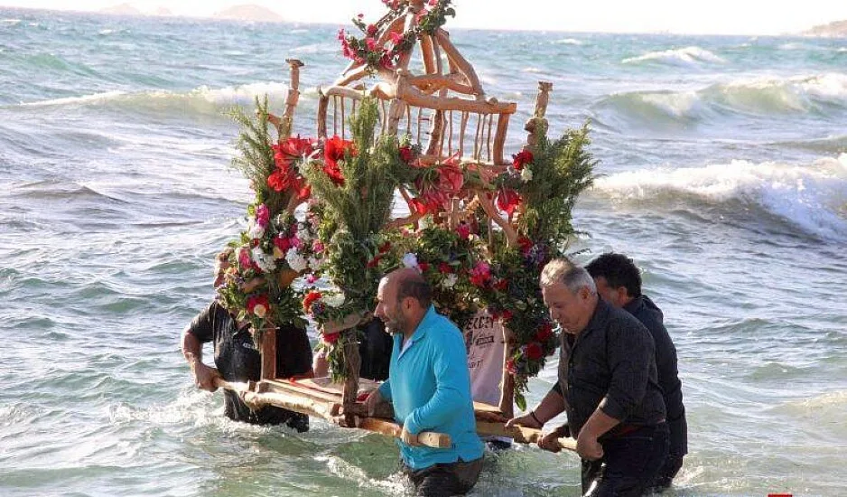 On the enchanting island of Naxos, a singular Easter tradition takes center stage each year in the village of Polichni. Here, the faithful gather for a moving ceremony – the procession of the Epitaphios, a symbolic representation of Jesus Christ's body. Unlike elsewhere, this procession culminates in a unique act: its immersion into the Aegean Sea.