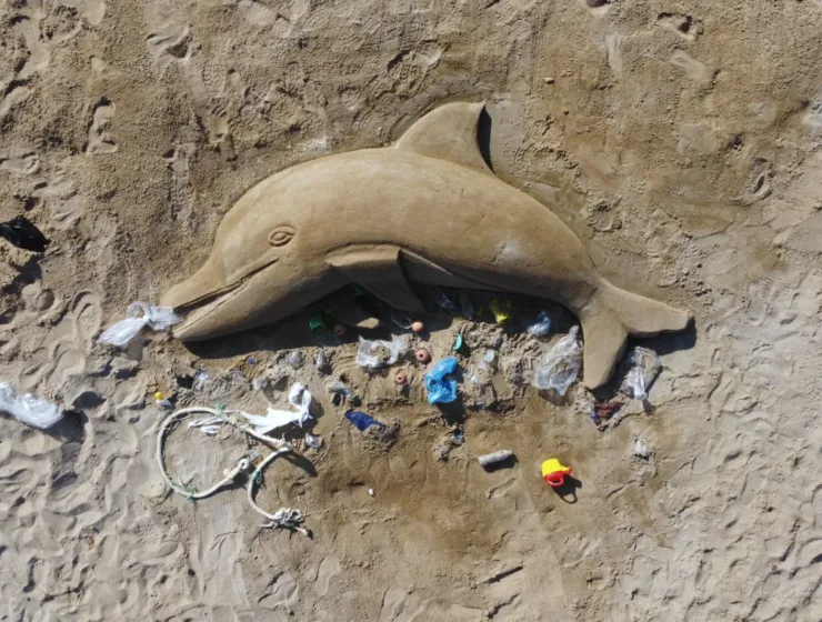 Sand Sculpture by Greenpeace Shocks Athens Beachgoers