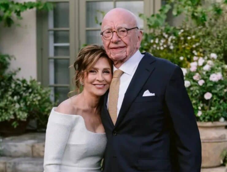 Mitsotakis and Murdoch Dine Together in Tinos