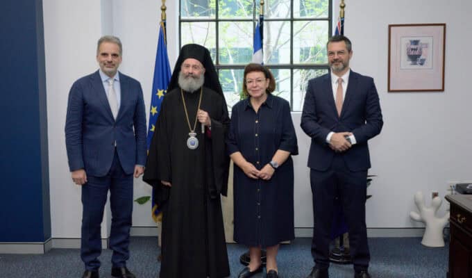 Lina Mendoni Sydney visit gift exchange at consulate