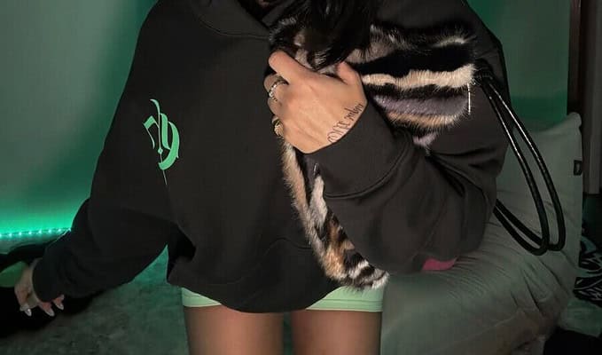 Here’s a concise excerpt for the article: **Excerpt:** Greek-Australian fashion entrepreneur Marie Efstratiou has sparked controversy after refusing to stock plus-size clothing for her start-up label Chimaera, defending her stance against accusations of fatphobia.