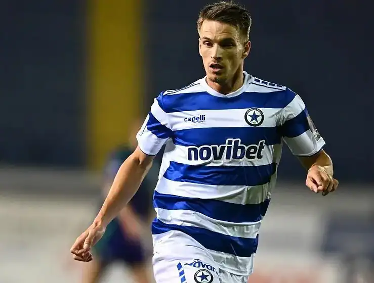 Brisbane Roar’s new Greek midfielder Georgios Vrakas has revealed his Socceroos ambitions as he embraces his Australian heritage.