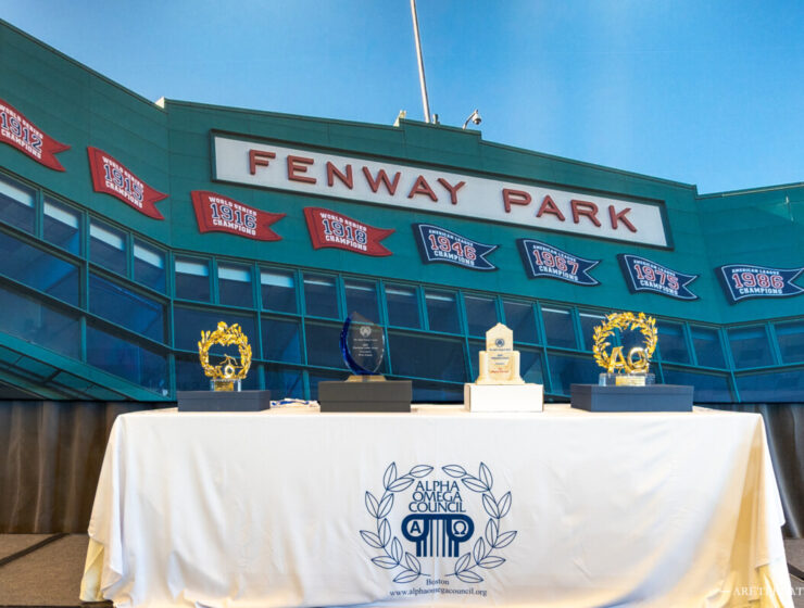 Olive wreath tradition at Alpha Omega Honors Gala 2025