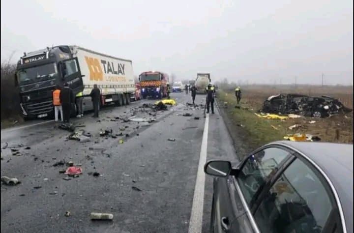 A minibus carrying PAOK supporters from Greece was involved in a fatal collision with a lorry while attempting to overtake. Seven fans lost their lives on the spot, while a few others remain in critical condition, battling for survival.