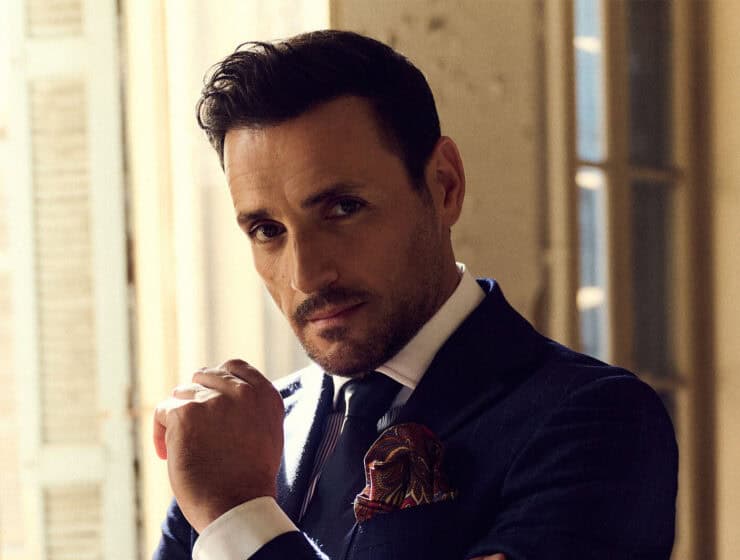 Nikos Vertis Emmanouela appearance