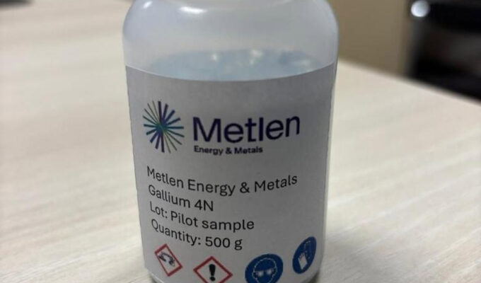 "the first standardized package of Gallium, weighing 500 grams"