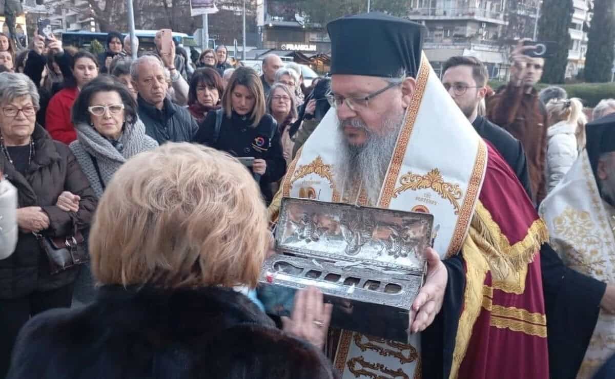 SYRIZA Criticizes School Visits to Saint Basil Relic in Larissa