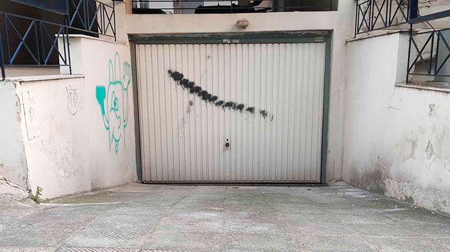 Parking space prices in Attica have reached unprecedented levels, highlighted by a €1 million sale in Kifisia. New data shows soaring costs across Athens and other key Greek regions, reflecting intense demand and limited urban space.