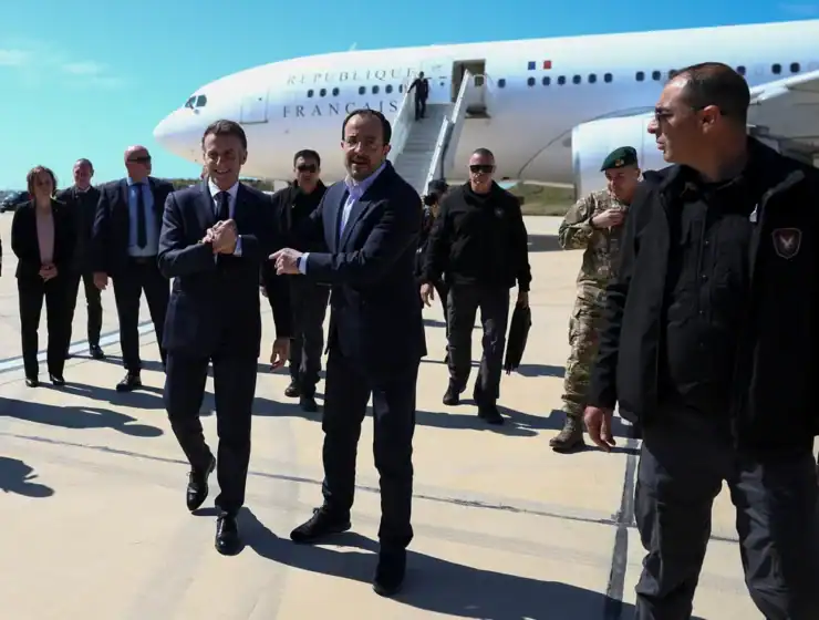 Macron and Mitsotakis Arrive in Cyprus for Security Talks with Christodoulides